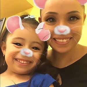 Meet your Posher, Adriana